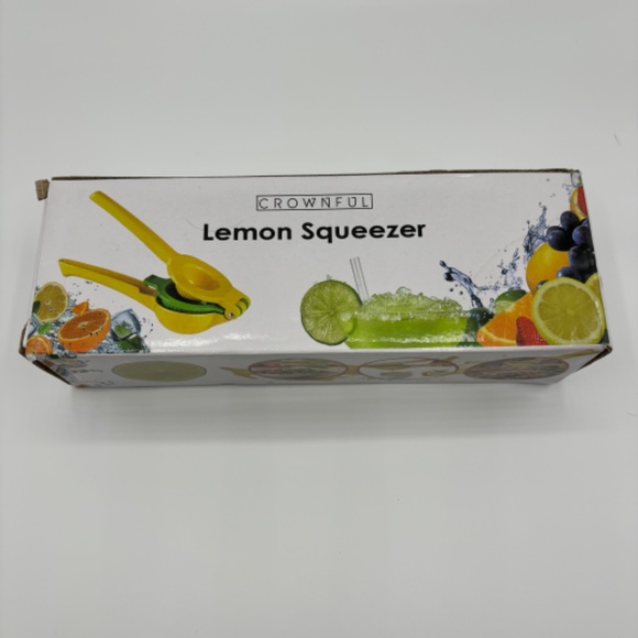 Crownful Lemon Squeezer, Dimensions - 8.66"X2.95"X2.17" - Picture 3 of 6